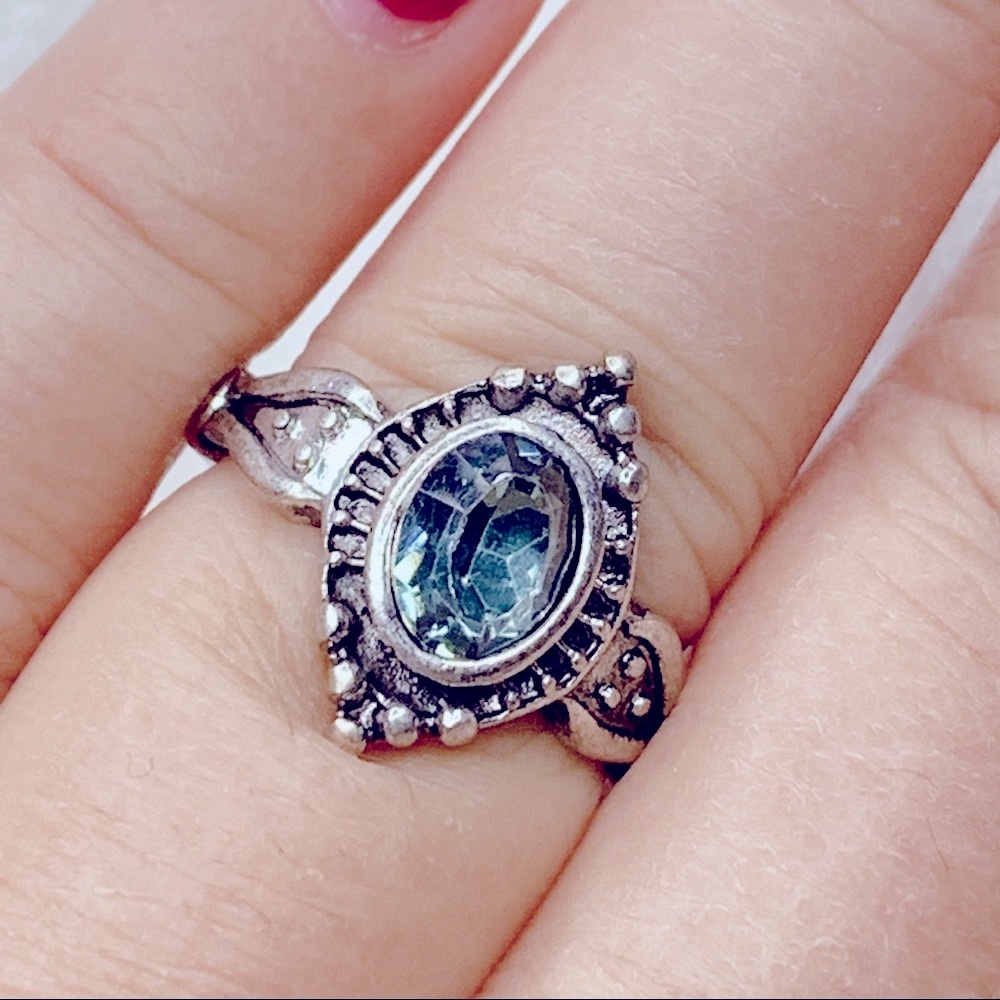 ❤️Seller’s Pick❤️ Simulated Emerald Boho Sliver Plated Ring